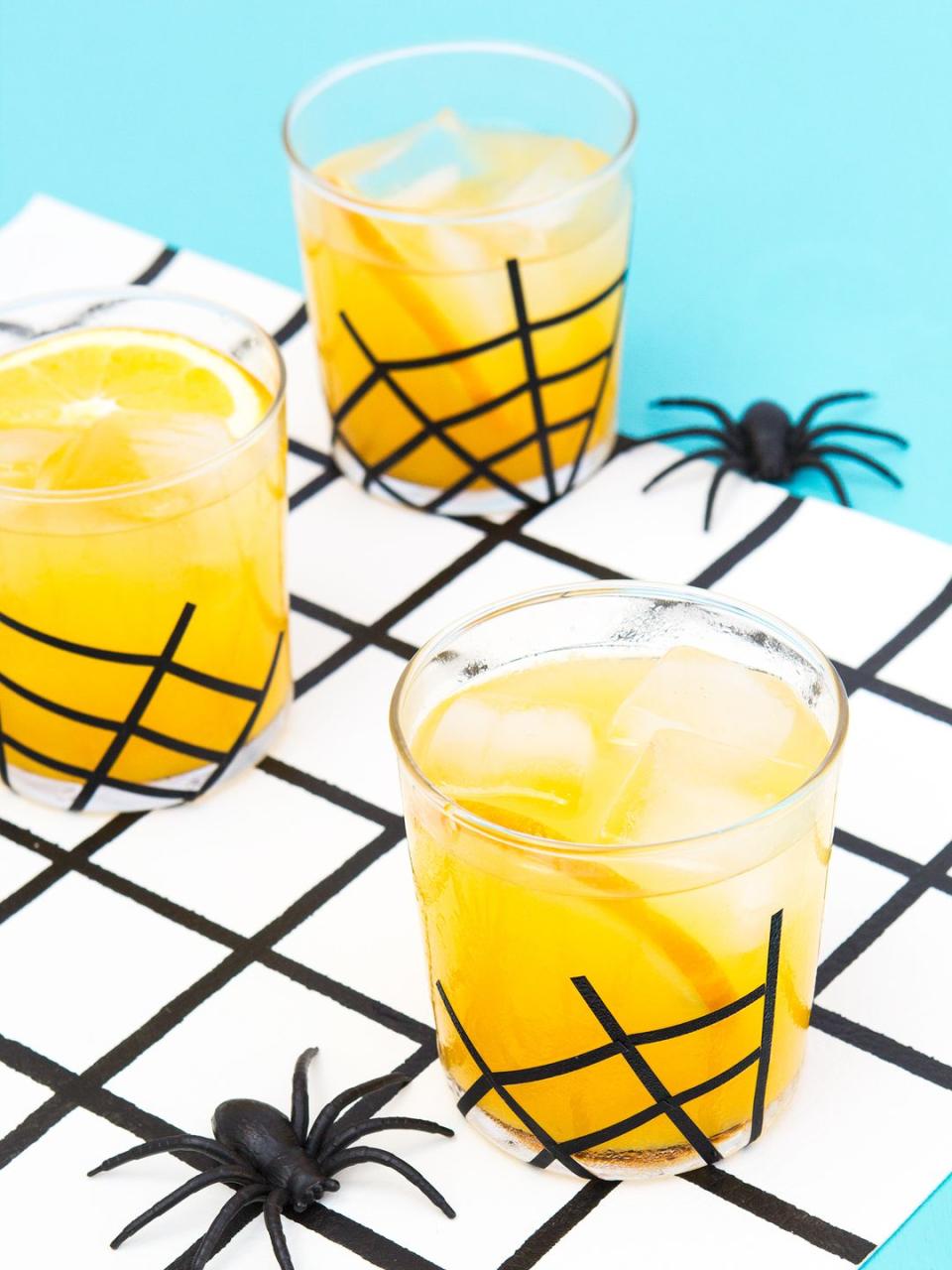 Vanilla Spiced Gin and Orange Juice Drink