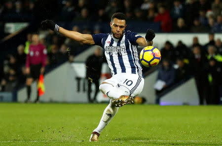 Soccer Football - Premier League - West Bromwich Albion vs Everton - The Hawthorns, West Bromwich, Britain - December 26, 2017 West Bromwich Albion's Matt Phillips shoots at goal with a free-kick Action Images via Reuters/Andrew Boyers