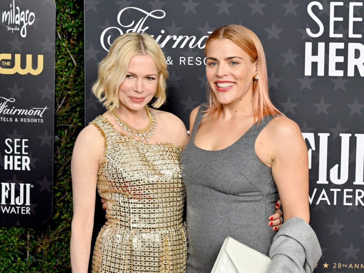 Every Look Michelle Williams Has Worn at the Golden Globes: Photos –  SheKnows