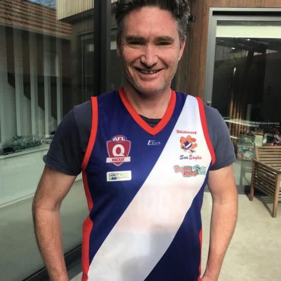 Comedian Dave 'Hughes' Hughes shared a pro-marriage-equality photo on his Instagram account ahead of tonight's AFL grand final. Source: Instagram