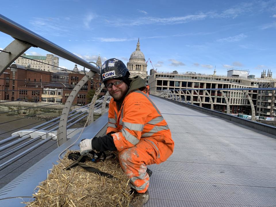 The tradition comes from article 36.2 of the Port of London Thames Byelaws