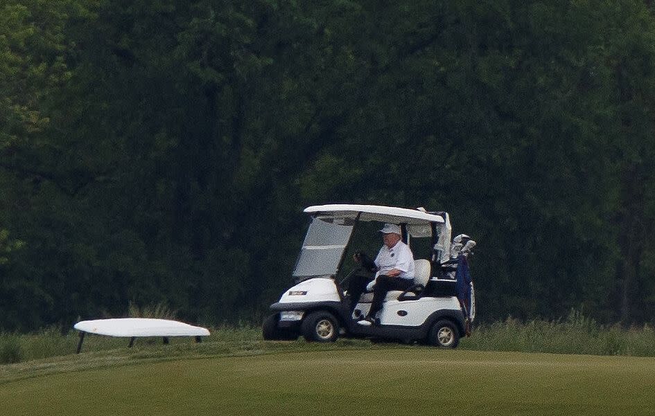 Amid the coronavirus pandemic, President Donald Trump takes a break at the Trump National Golf Course in Sterling, Virginia, on May 24, 2020. (Photo: Tom Brenner/Reuters)