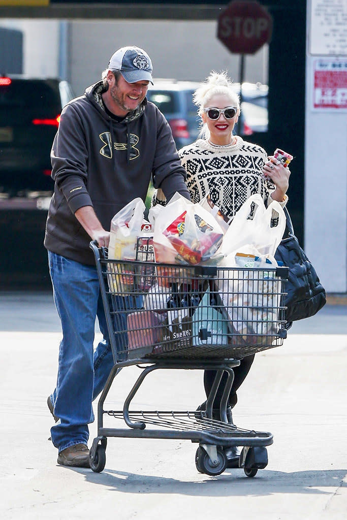 <p>They’re so domestic! The<em> Voice</em> judges stocked up on some groceries ahead of the holidays on Sunday, as they were seen looking smitten at Gelson’s Supermarket in L.A. (Photo: Stefan/BackGrid)<br><br></p>