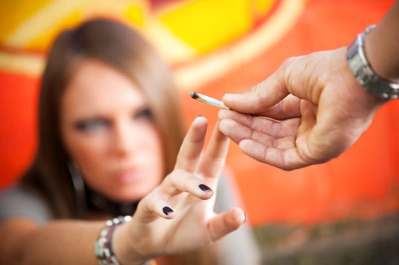 Un nuevo estudio ha hallado una relación entre el consumo de marihuana y un mayor riesgo de derrames cerebrales en gente joven (Foto: Getty Images).