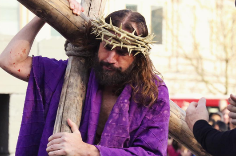 <p><span>Join the 20,000 people who gather at Trafalgar Square on Good Friday to watch a free production of The Passion Of Jesus. Complete with donkeys, doves and horses. [Photo: Wintershallplay/ Instagram]</span> </p>