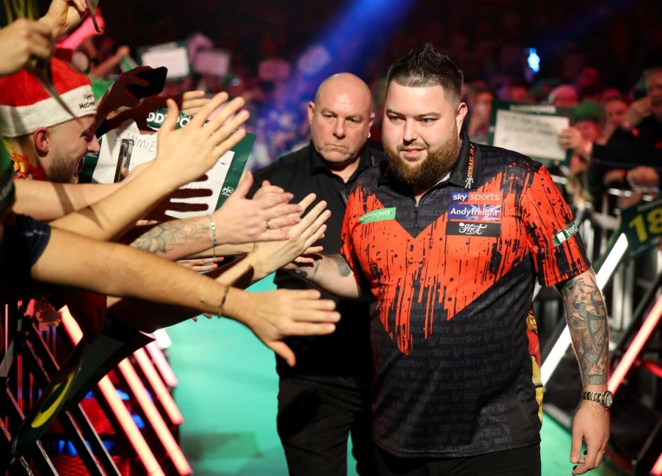 Michael ‘Bully Boy’ Smith arrives to face his opponent, Kevin Doets (Getty)