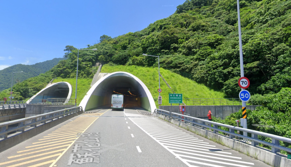 蘇花改中仁隧道北上隧道因進行施工，公路總局第四區養護工程處南澳工務段表示，施工期間將實施交通管制。   圖：翻攝自Google ma