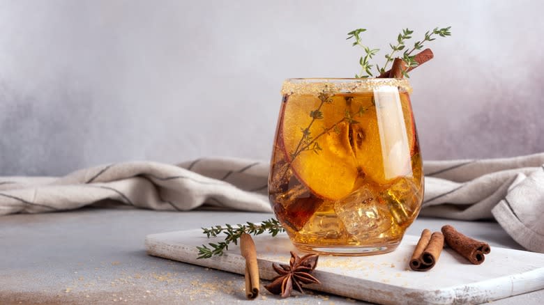 Apple cider with thyme and spices