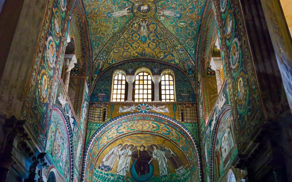 The mosaics of the San Vitale basilica - Gim42/iStockphoto