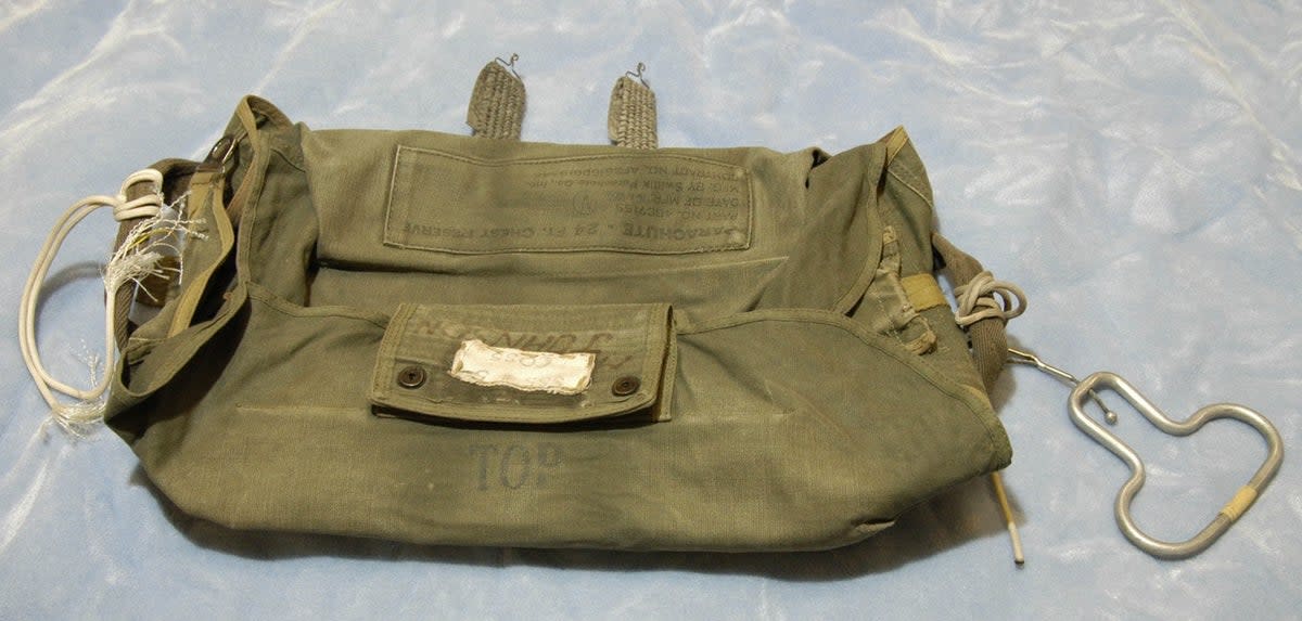 The bag that held one of the parachutes handed to DB Cooper (FBI)