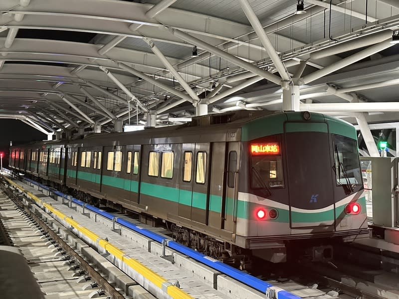 高捷岡山車站通車測試啟動 高雄捷運岡山路竹延伸線RK1岡山車站6日開始執行 通車試運轉測試，預計5月辦理初勘，朝6月試營運目 標邁進。 （高雄捷運局提供） 中央社記者林巧璉傳真  113年4月6日 