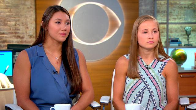 Las gimnastas olímpicas, Kyla Ross y Madison Kocian hablaron ante la televisión de los Estados Unidos, sobre los abusos que sufrieron por parte de Larry Nassar y la falta de atención de las autoridades de ese deporte en su país. / Foto: CBS