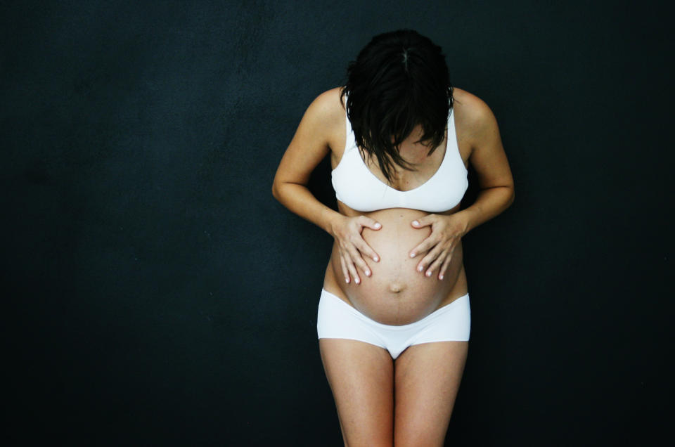 Viele Frauen lassen Profi-Fotos von sich machen, wenn sie schwanger sind (Bild: Getty Images)