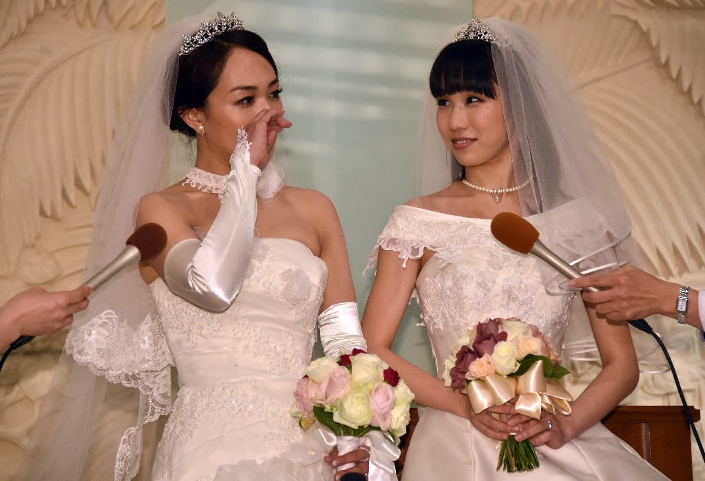 Japan lesbian couple wed amid calls for same-sex marriage