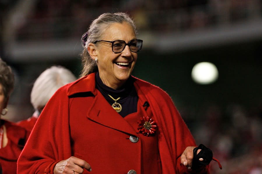 <div class="caption-credit"> Photo by: Richey Miller/Cal Sport Media/ZUMAPRESS.com/Newsco</div><div class="caption-title">Alice Walton</div>Alice Walton <br> <br> Net worth: $26.3 billion <br> Country: U.S. <br> Source of wealth: Wal-Mart <br> Wal-Mart heiress Alice Walton gave $1.7 million to a Washington D.C. charter schools initiative alongside fellow billionaires Bill Gates, Paul Allen and Steve Ballmer. The Walton family's most generous philanthropist, her ambitious Crystal Bridges Museum of American Art in Bentonville, Ark., opened in 2011 featuring works donated from her personal collection--which is valued in the hundreds of millions of dollars. <br>