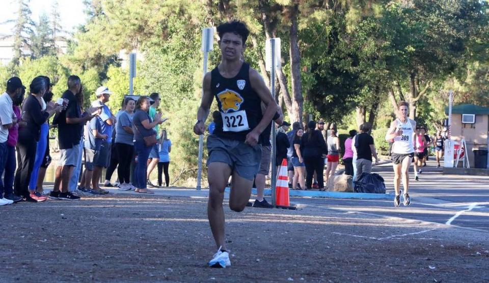 Clovis HIgh junior Joshua Delgadillo finished third in the Fleet Feet Summer Sizzle 2-mile run in 9:24 at Woodward Park on Aug. 13, 2022.