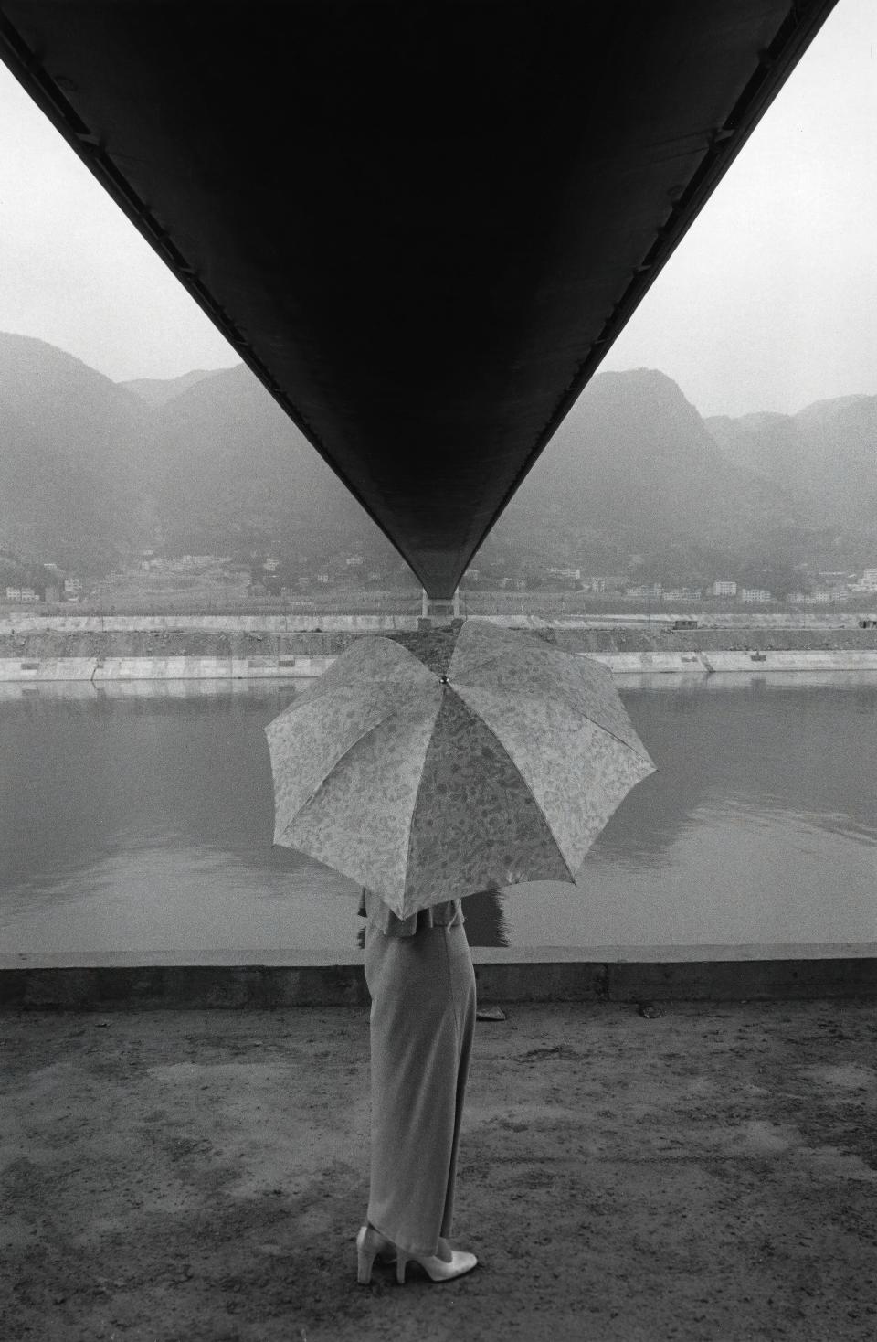 Steven Benson, “Under New Bridge,” Sandouping, China, 1999, Archival Pigment Print.