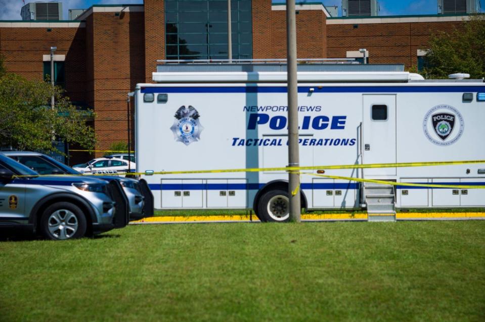 Police respond to the scene of a shooting at Heritage High School in Newport News, Va. (AP)