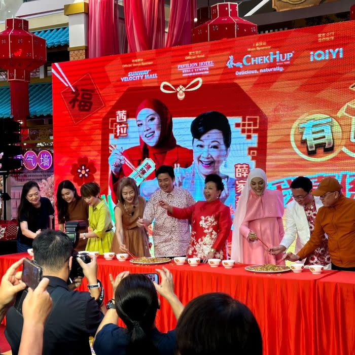 Shila and Nancy attended a CNY event together at Sunway Velocity Mall