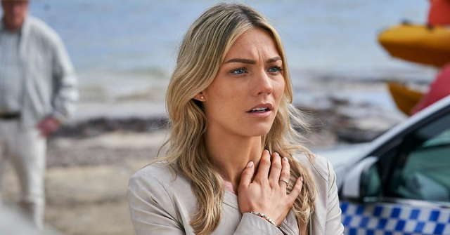 Sam Frost reveals she quit Home And Away for mental health reasons