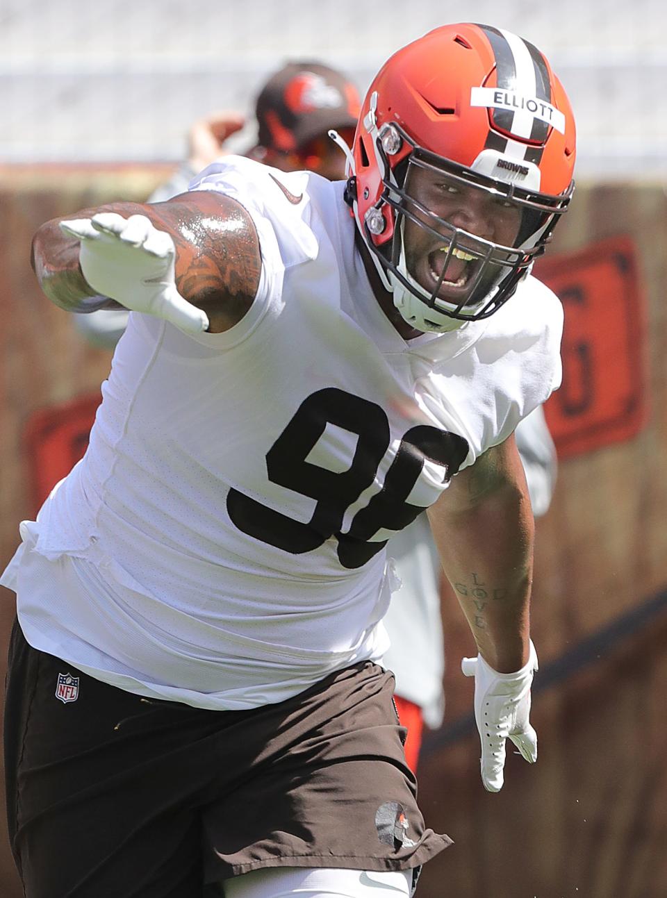 Cleveland Browns defensive tackle Jordan Elliott gets after the quarterback during minicamp drills on Thursday, June 16, 2022 in Cleveland, Ohio, at FirstEnergy Stadium.