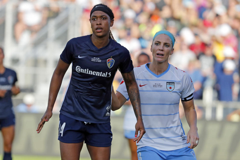 North Carolina Courage striker Jessica McDonald (14) and Chicago Red Stars midfielder Julie Ertz are two of the many USWNT players who ply their trade in the NWSL. (AP Photo/Karl B DeBlaker)