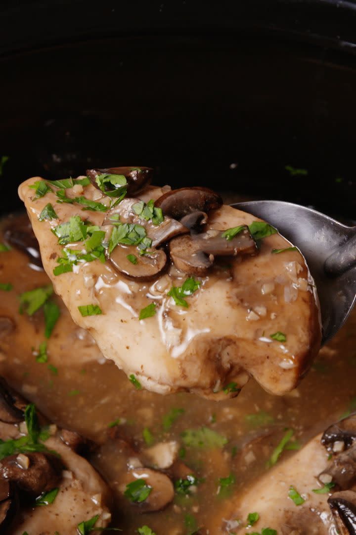 Slow Cooker Chicken Marsala