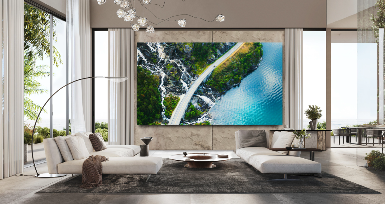  LG MAGNIT 118-inch TV on display in living room 