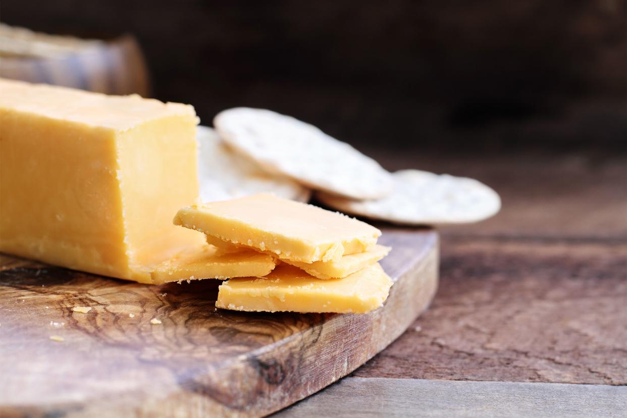 Sliced cheese and crackers