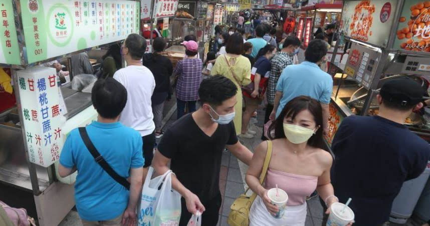 不只早餐店，許多餐飲業者也受國際通膨衝擊。（示意圖／杜宜諳攝）