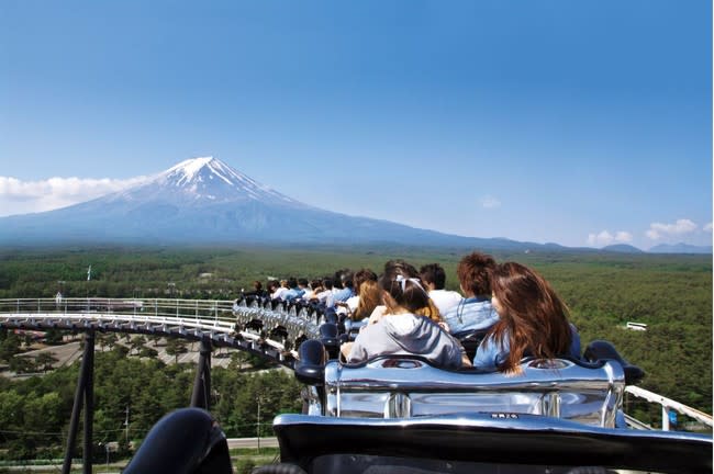 A viewing deck is being built that will sit at the top of the Fujiyama roller coaster at the Fuji-Q Highland amusement park in Yamanashi prefecture.  The giant roller coaster, which stands at 79 metres in height and is the eighth highest in the world, features a breathtaking view of Mount Fuji.