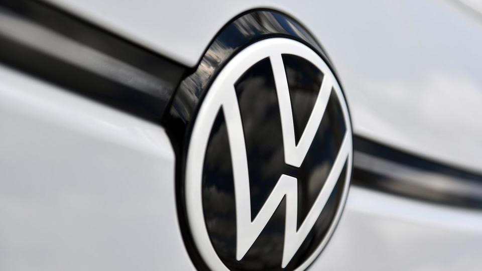 Laut VW sollen in Europa bis zum Ende des Jahrzehnts mindestens 70 Prozent der Verkäufe auf ausschließliche Stromer entfallen