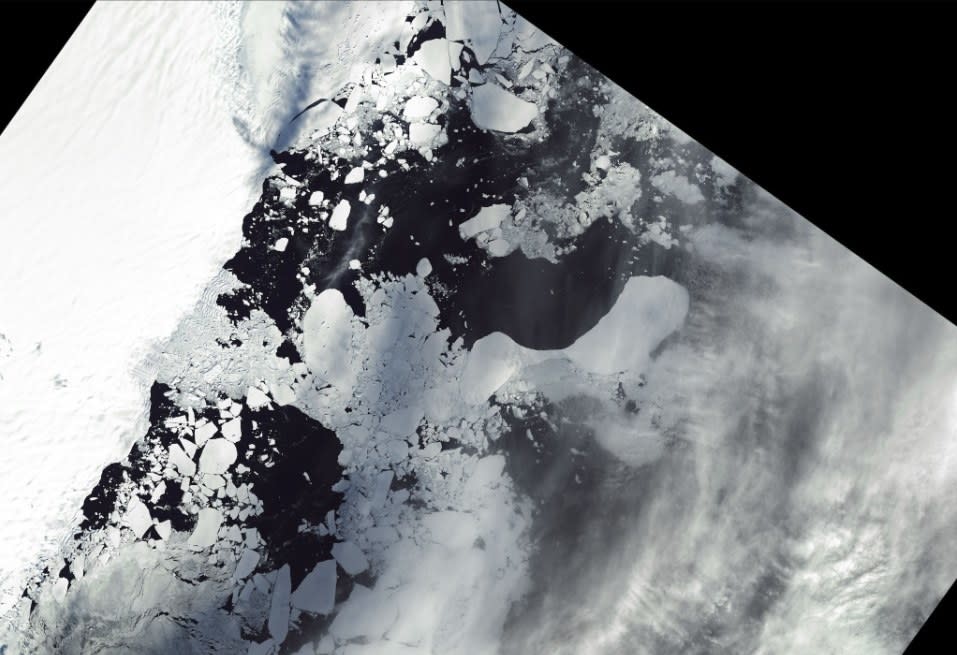 East Antarctica Ice Shelf Collapses