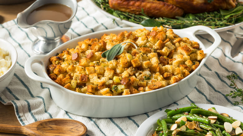 thanksgiving stuffing, gravy