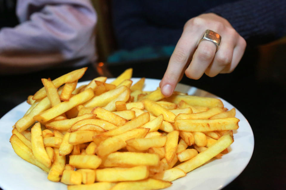 Meterlas en frío entre la primera y la segunda fritura asegura un resultado perfecto. Foto. Getty Creative