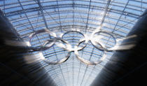 The Olympic Rings are seen at St.Pancras International Station on July 24, 2012 in London, England. (Photo by Ryan Pierse/Getty Images)