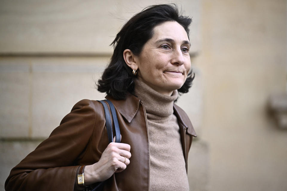 Amélie Oudéa-Castéra, ici quittant l’Hôtel Matignon, à Paris, le 18 janvier 2024.