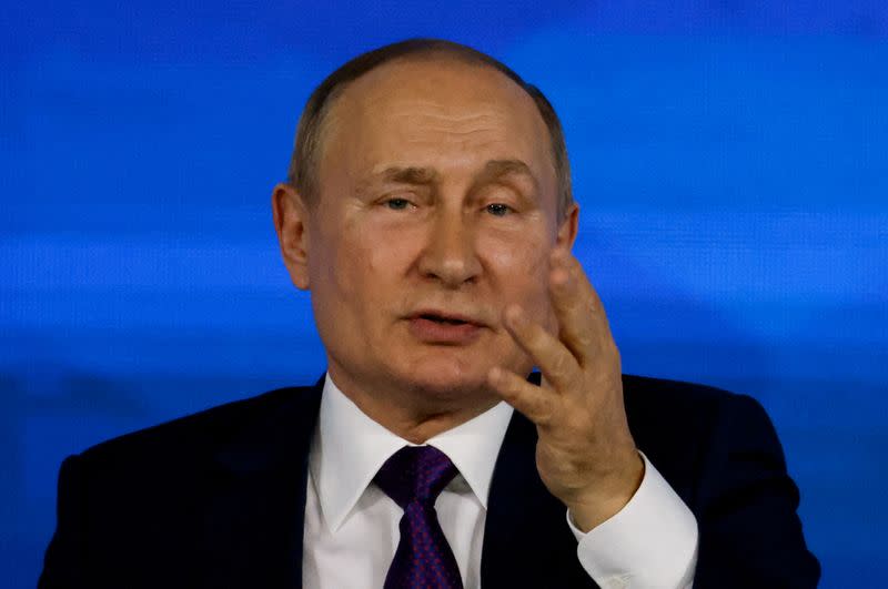 FILE PHOTO: FILE PHOTO: Russian President Putin holds annual news conference in Moscow