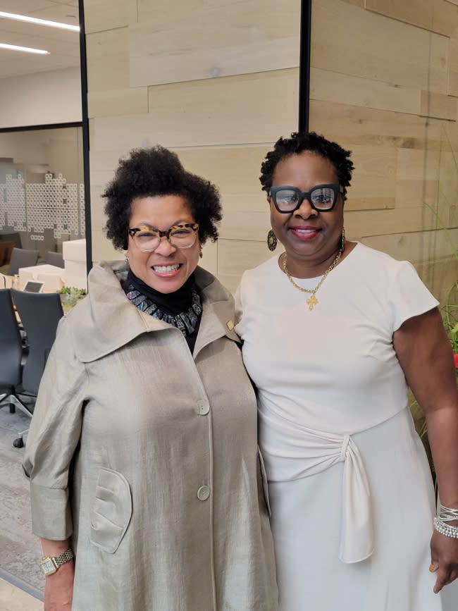 Fifth Third Bank’s Chief Inclusion & Diversity Officer Stephanie A. Smith and Director of Supplier Diversity Carla Cobb at the Fifth Third Supplier Diversity Summit.