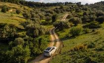 <p>The external dimensions have hardly changed; Land Rover says that most markets liked the first-gen model's compact proportions. For instance, the modest 172.1-inch overall length is only a millimeter longer than before, but the wheelbase expands by 0.8 inch.</p>