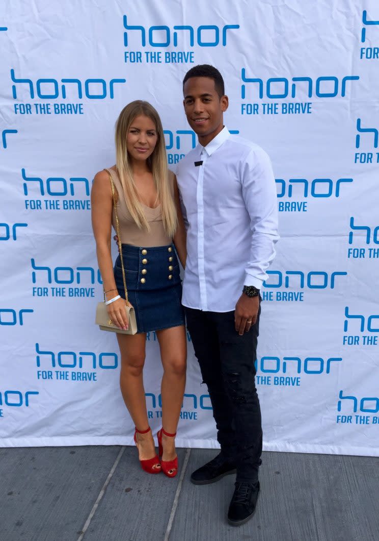 Ina und Dennis Aogo beim Launch des neuen Honor 9 Smartphone in Berlin (Bild: Honor / Vollpension Medien)