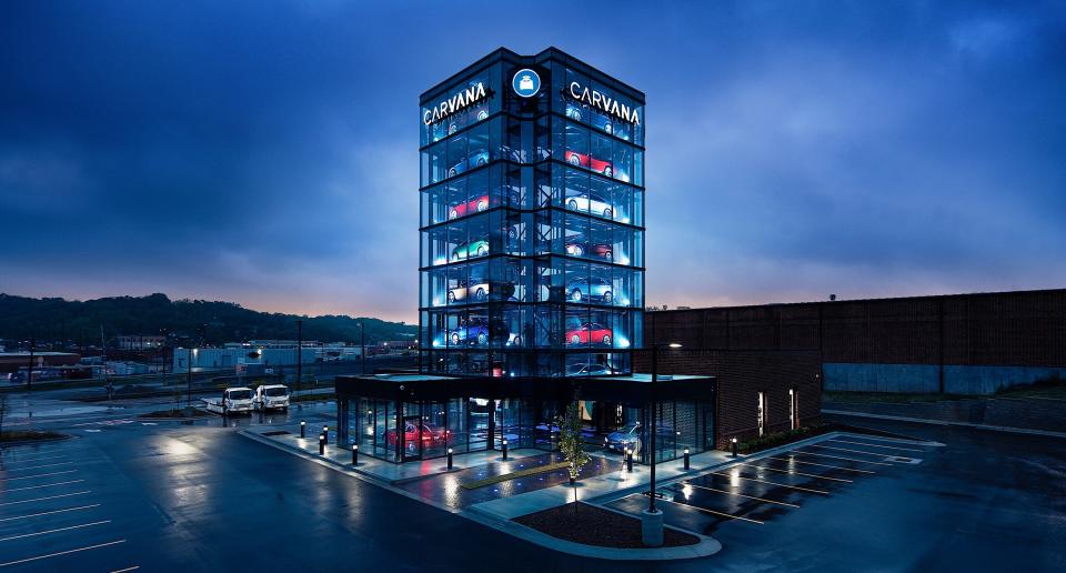 Carvana vending tower in Kansas City.