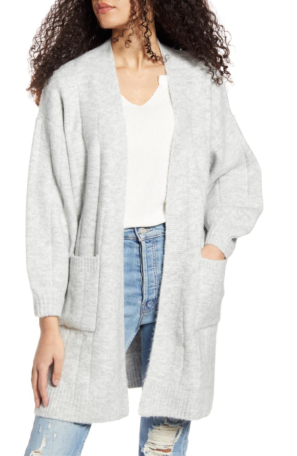 A slouch open face cardigan that will work with your favourite casual looks. 