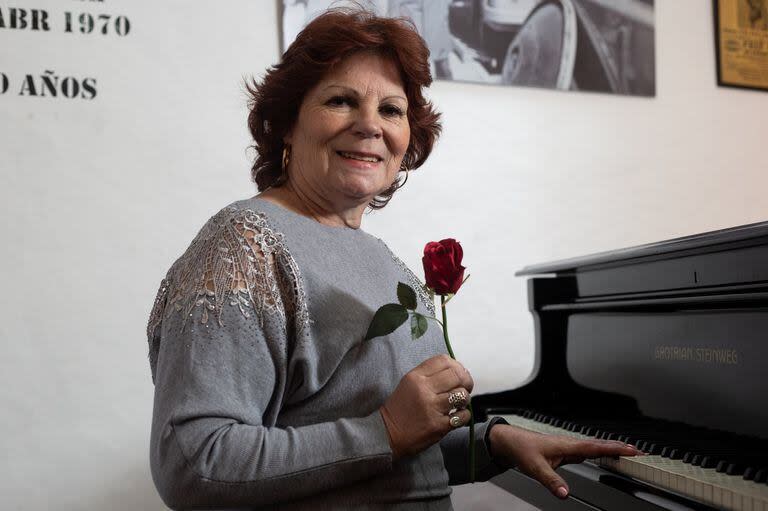 Olga Garaventa, en la gran casona de Boedo que Sandro compró para instalar allí sus oficinas y donde hoy funciona un museo