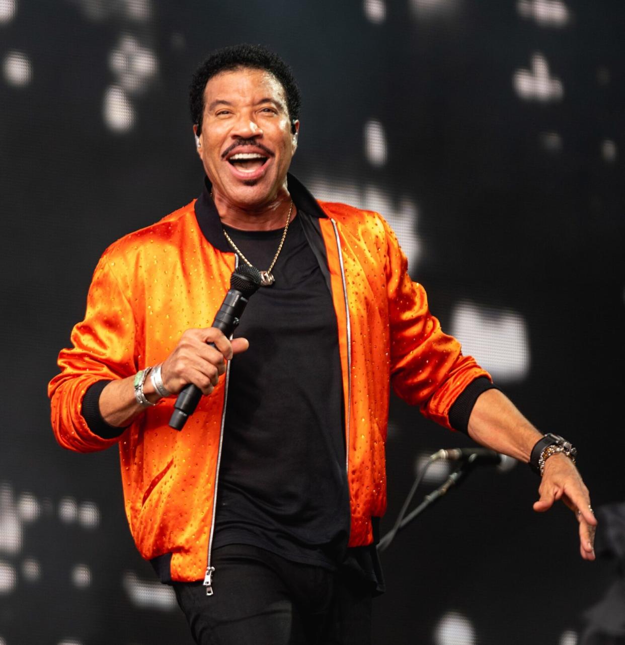 Lionel Richie on stage in 2019