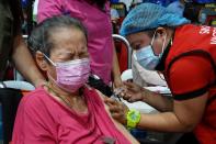 Philippines kicks off three-day mass vaccination drive