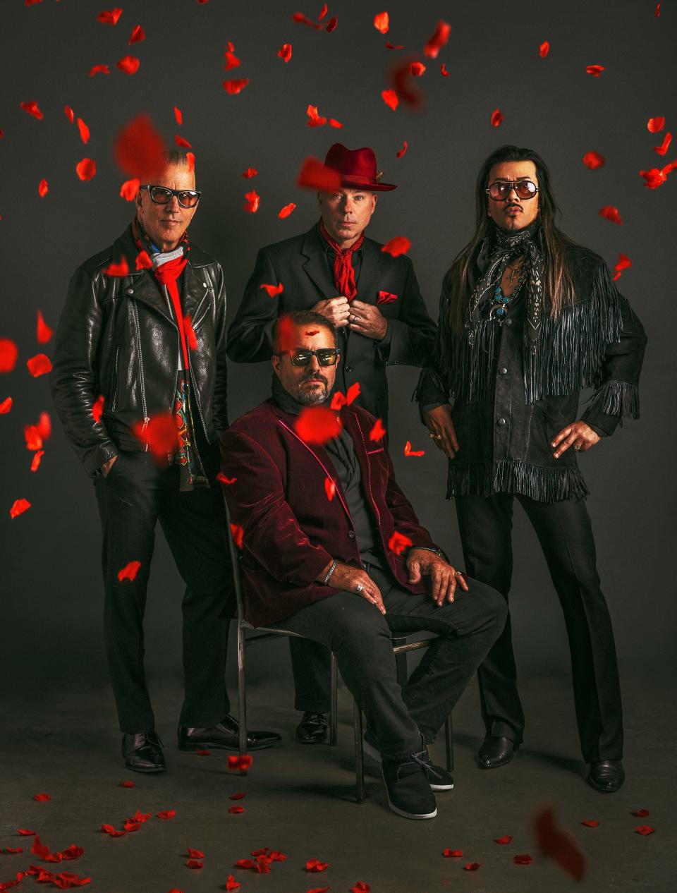 From left, Paul Deakin (drums, percussion), Jerry Dale McFadden (keyboards, vocals), Eddie Perez (guitars), seated: Raul Malo (vocals, guitars).