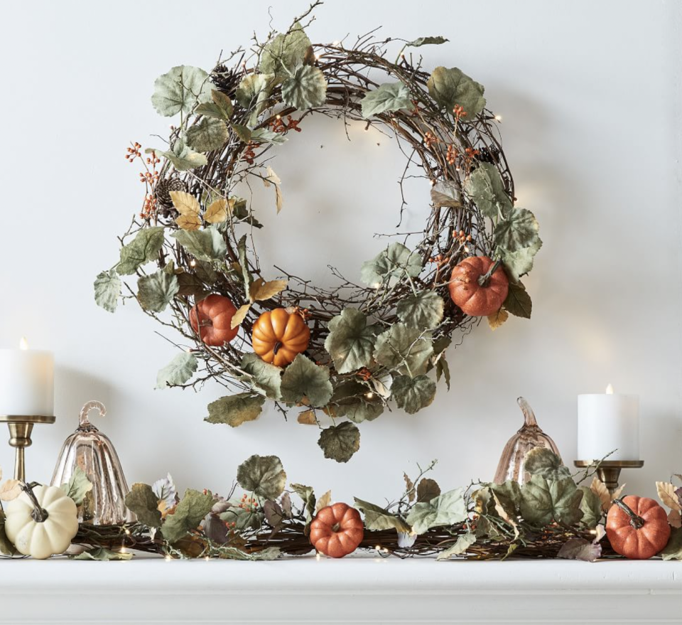 7) Light Up Pumpkin Wreath