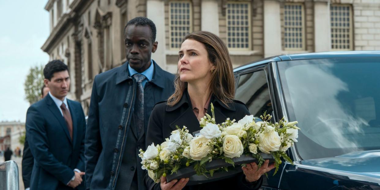 the diplomat l to r kenichiro thomson as martin, ato essandoh as stuart heyford, keri russell as kate wyler in episode 101 of the diplomat cr alex baileynetflix © 2023