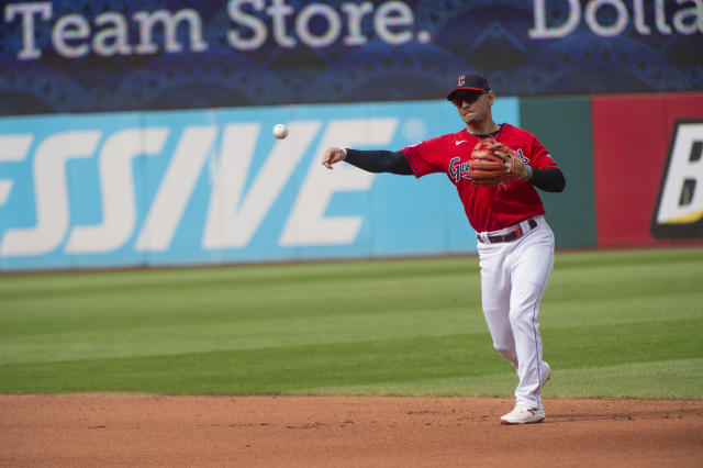 José Ramírez homers on birthday to trigger 9-run inning as